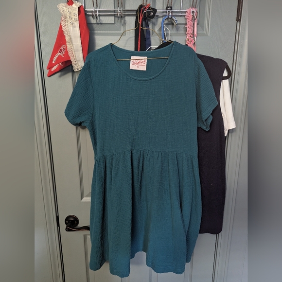 Tuesday of California Large Teal Muffy Dress - Picture 3 of 4